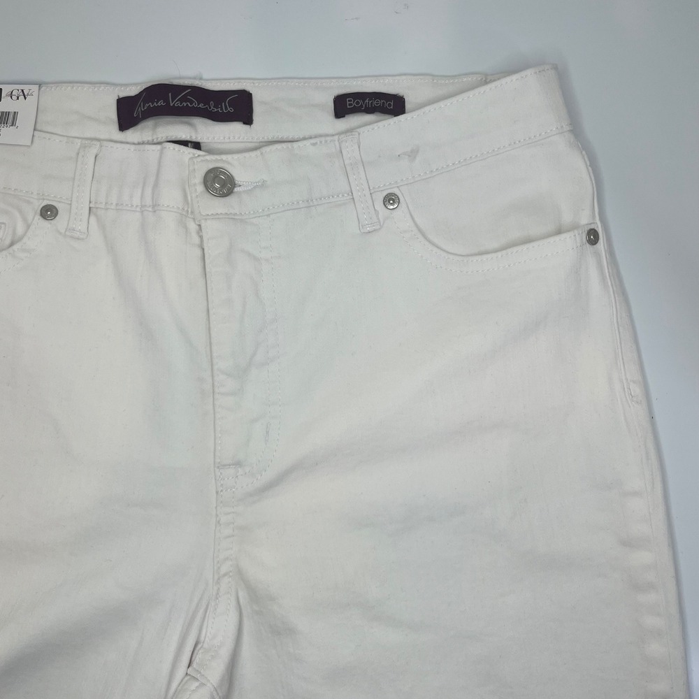 Gloria Vanderbilt White Boyfriend Jeans High Rise Size 10 Tapered Leg Denim